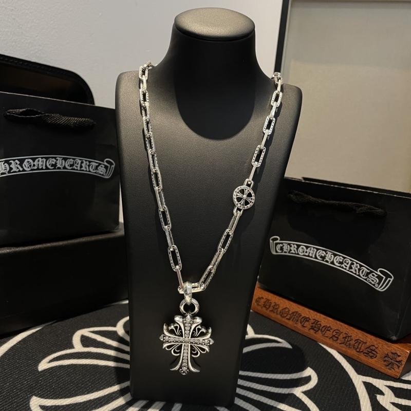 Ch*0me He**ts necklaces